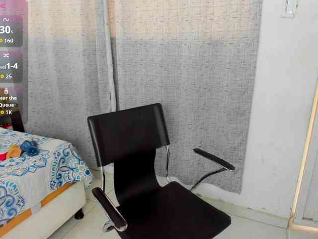 miss-charlott-18 webcam