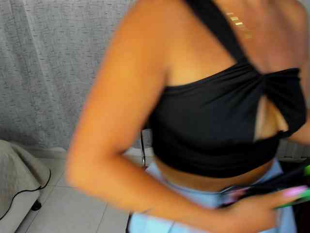 miss-charlott-18 webcam