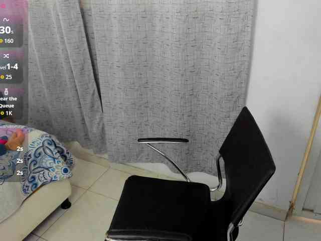 miss-charlott-18 webcam