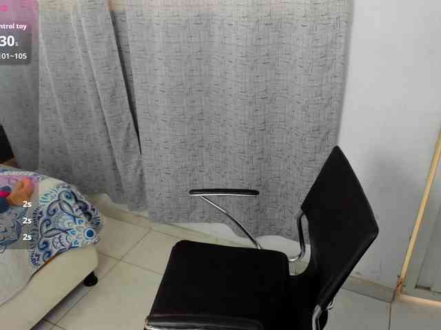 miss-charlott-18 webcam