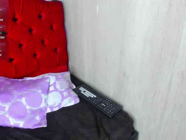 miss-charlott-18 webcam