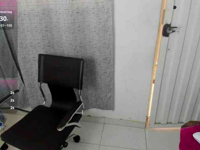 miss-charlott-18 webcam