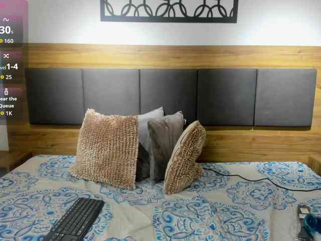 miss-charlott-18 webcam