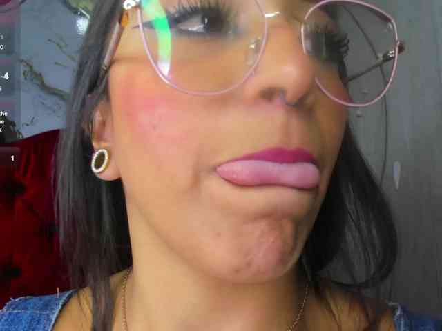 miss-charlott-18 webcam