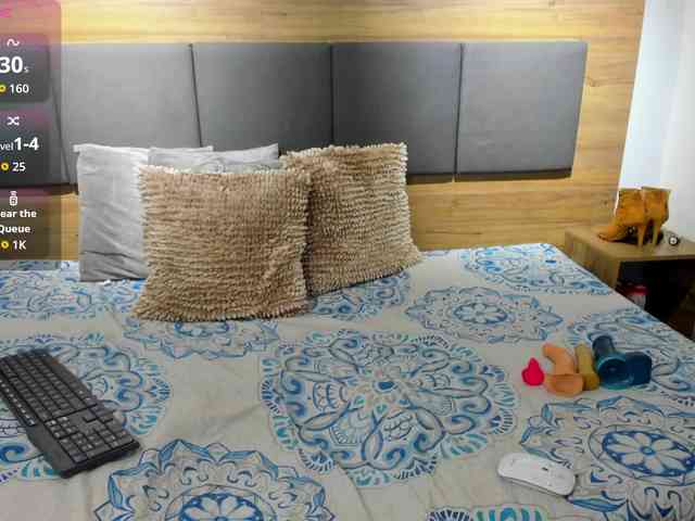 miss-charlott-18 webcam