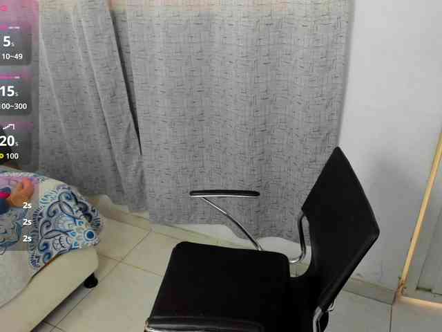 miss-charlott-18 webcam