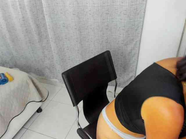 miss-charlott-18 miss-charlott-18