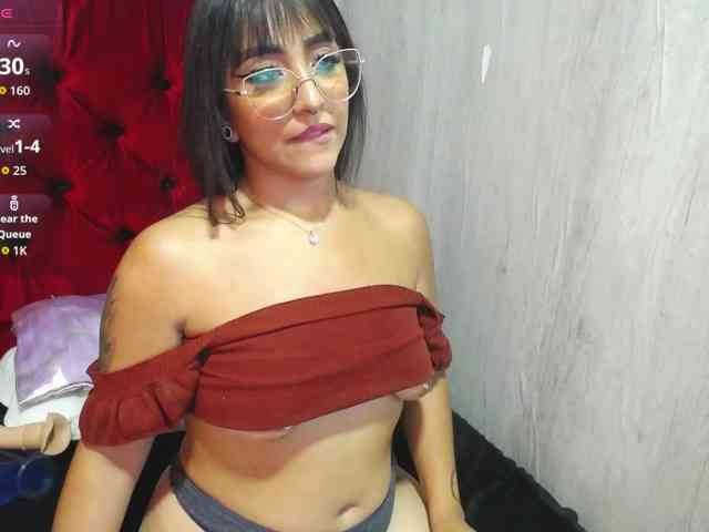 miss-charlott-18 webcam