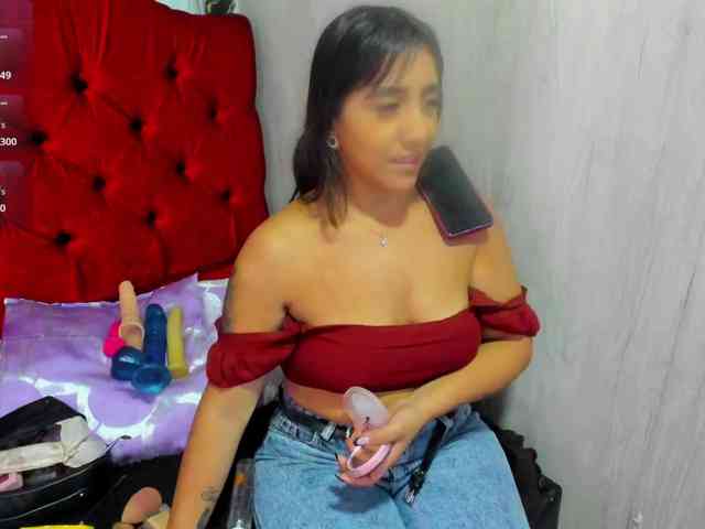 miss-charlott-18 webcam