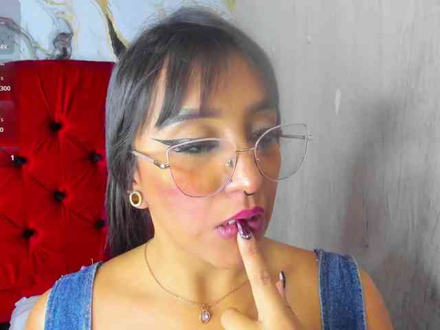 miss-charlott-18 miss-charlott-18