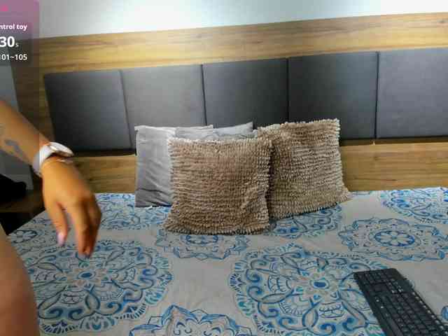 miss-charlott-18 webcam