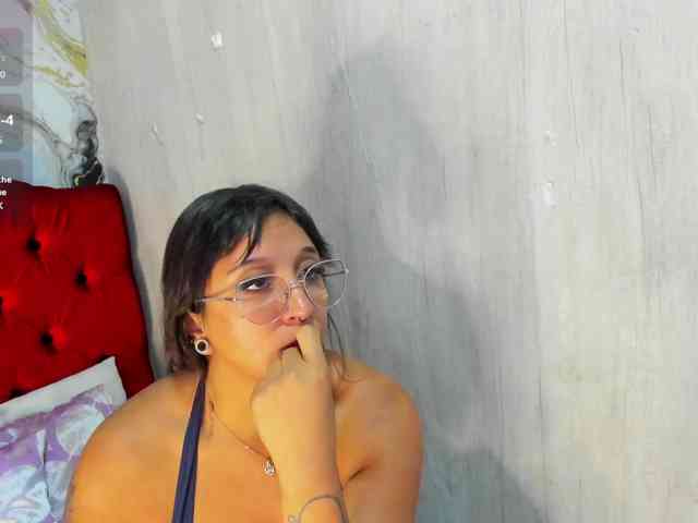 miss-charlott-18 webcam