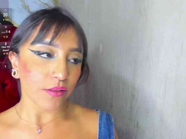 miss-charlott-18 webcam