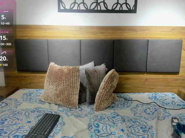 miss-charlott-18 webcam