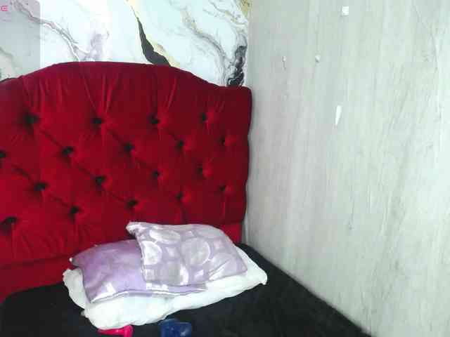 miss-charlott-18 webcam