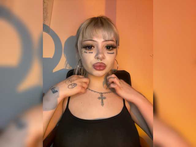 xlunami – webcam model profile photo