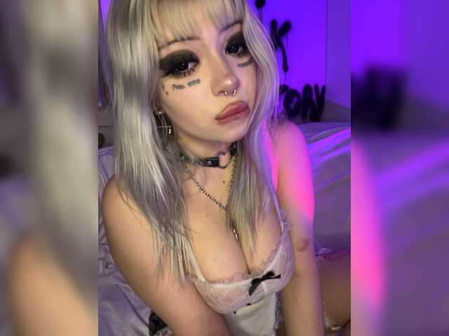 xlunami's BongaCams show and profile