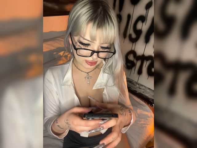 xlunami's BongaCams show and profile