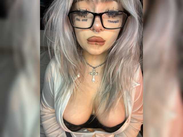 xlunami's BongaCams show and profile