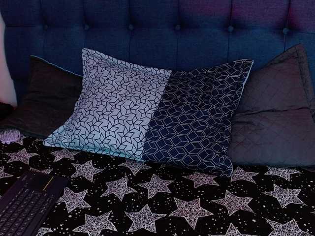 Chloe-Wish's BongaCams show and profile