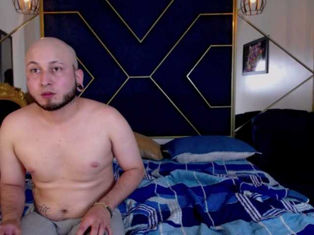 LISSE-N-SEBAS's BongaCams show and profile