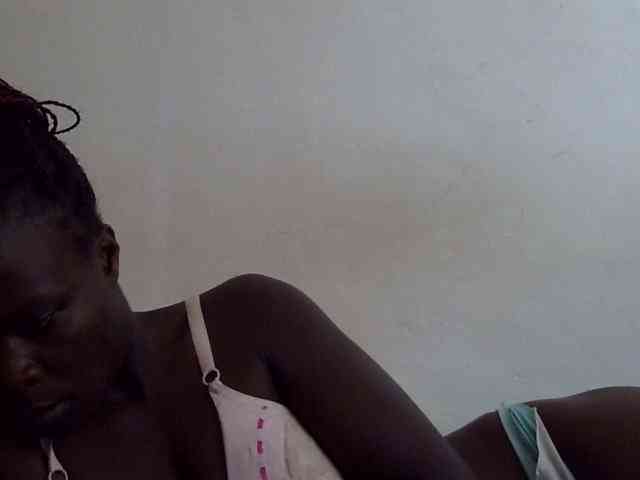 Prettyluv webcam