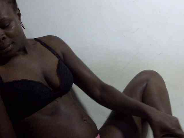 Prettyluv webcam