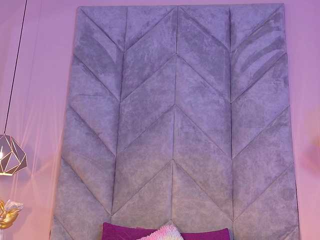 Lala-Sweet's BongaCams show and profile