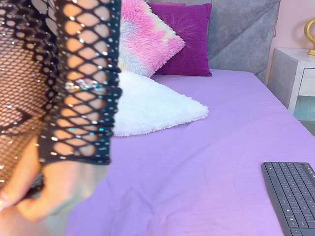 Lala-Sweet's BongaCams show and profile