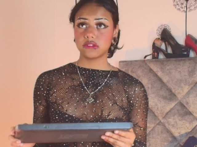 nyxhellsqueen's BongaCams show and profile