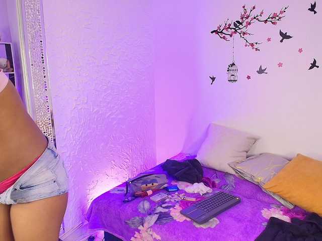 nyxhellsqueen's BongaCams show and profile