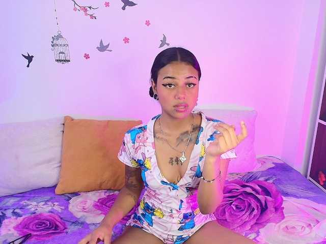 nyxhellsqueen's BongaCams show and profile