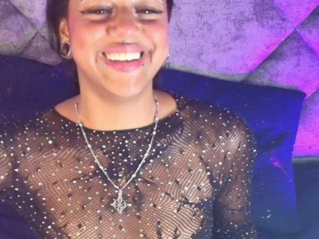 nyxhellsqueen's BongaCams show and profile