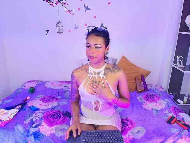 nyxhellsqueen webcam