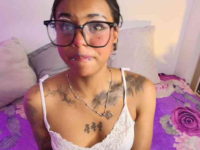 nyxhellsqueen webcam