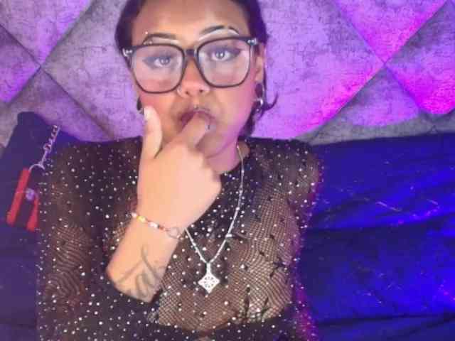 nyxhellsqueen webcam