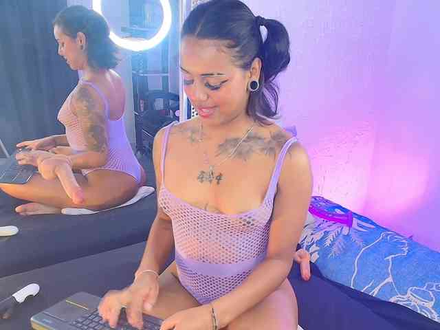 nyxhellsqueen webcam