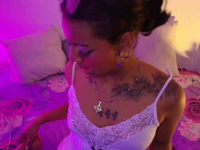 nyxhellsqueen webcam