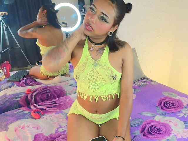 nyxhellsqueen webcam