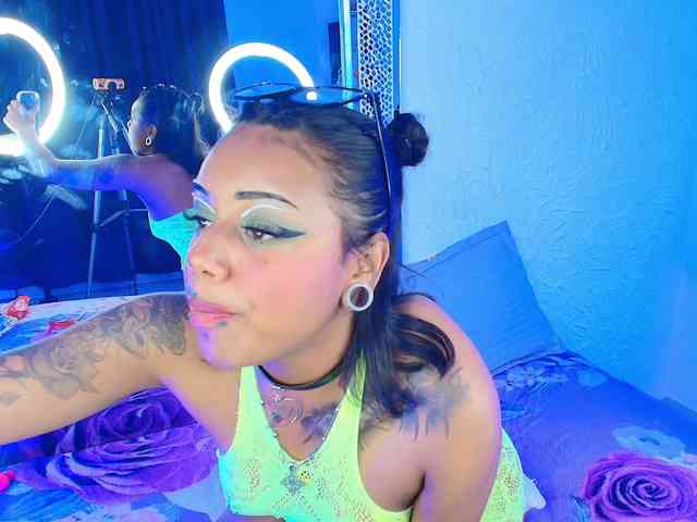 nyxhellsqueen webcam