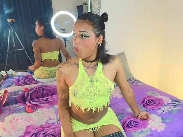 nyxhellsqueen webcam