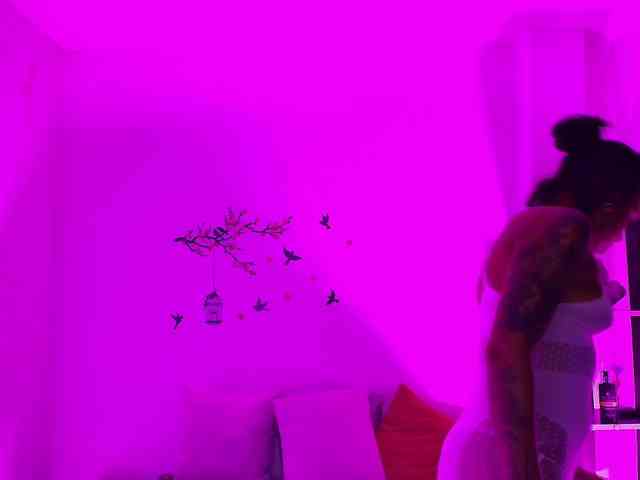 nyxhellsqueen webcam