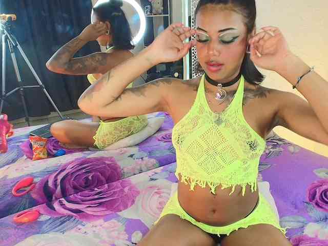 nyxhellsqueen webcam