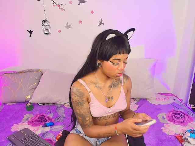 nyxhellsqueen webcam