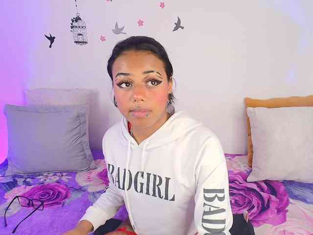 nyxhellsqueen webcam