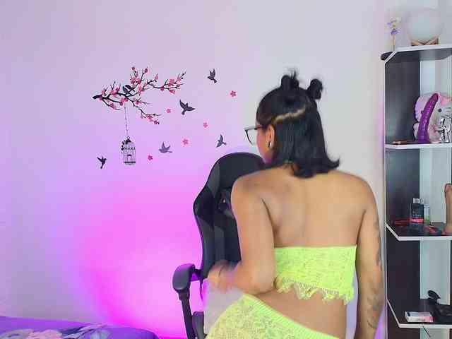 nyxhellsqueen webcam