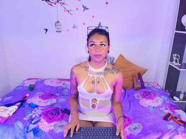 nyxhellsqueen webcam