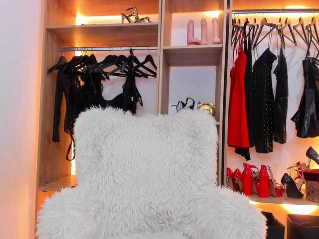 Xynthia's BongaCams show and profile