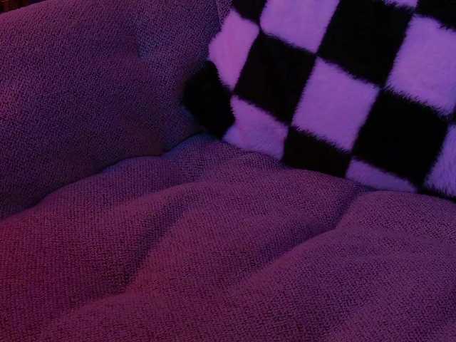 MelyTaylor's BongaCams show and profile