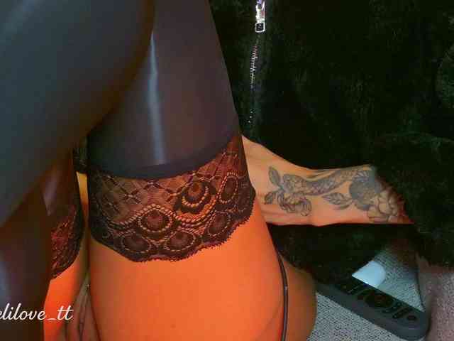 MelyTaylor MelyTaylor